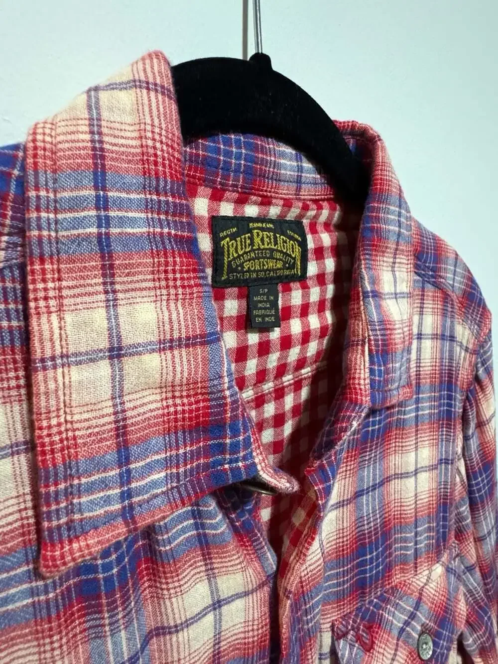 True Religion Plaid Button Up Shirt Men’s Small Red Blue Cotton